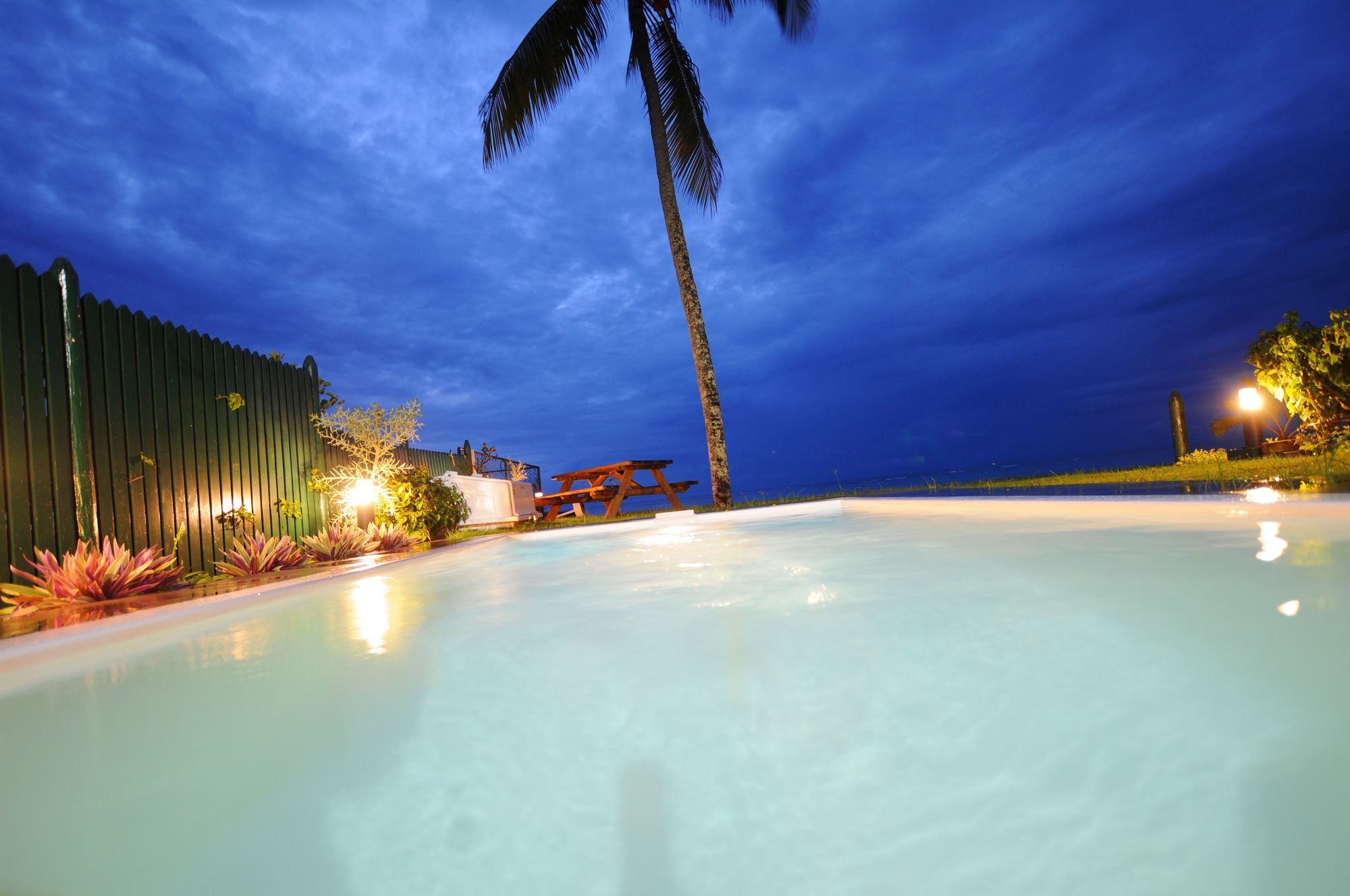 Caro'S Beachfront Тру-о-Биш Экстерьер фото