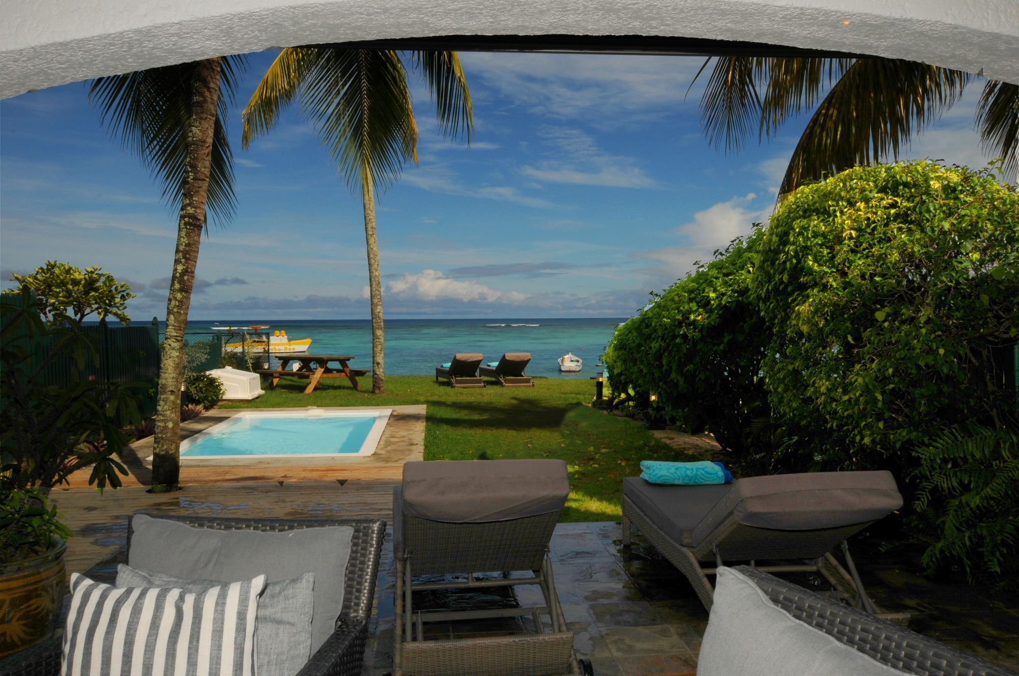 Caro'S Beachfront Тру-о-Биш Экстерьер фото