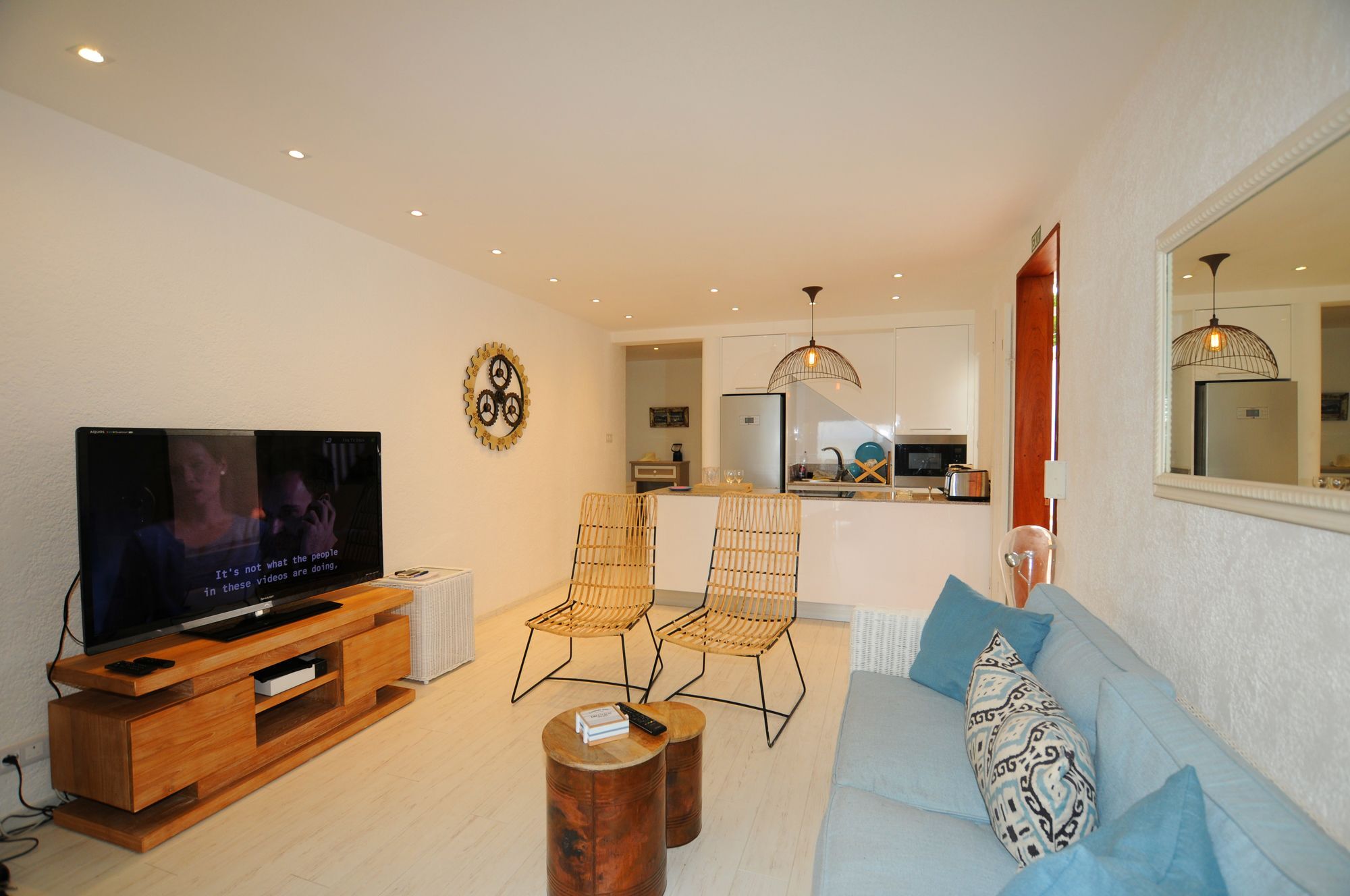 Caro'S Beachfront Тру-о-Биш Экстерьер фото