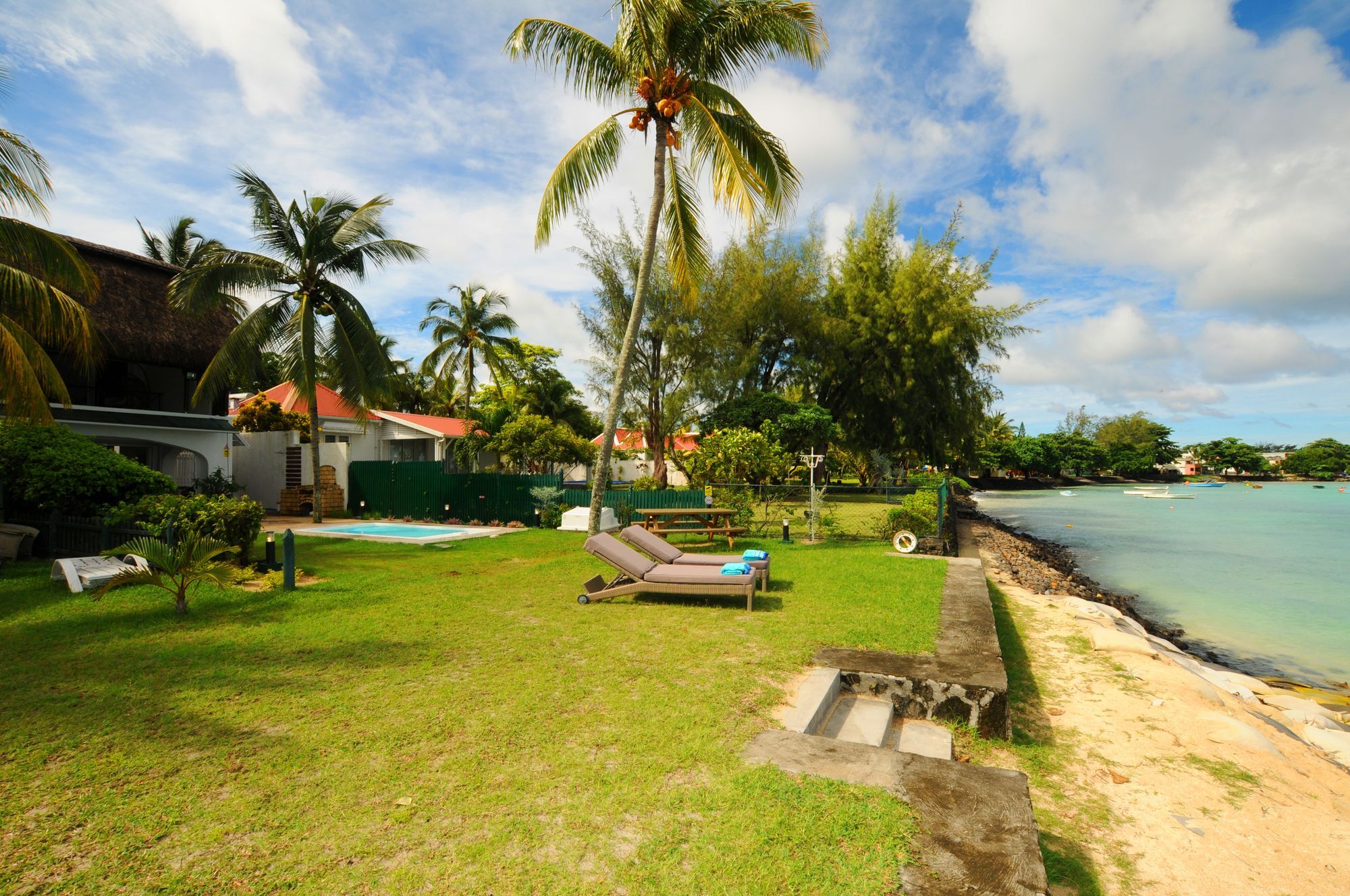Caro'S Beachfront Тру-о-Биш Экстерьер фото